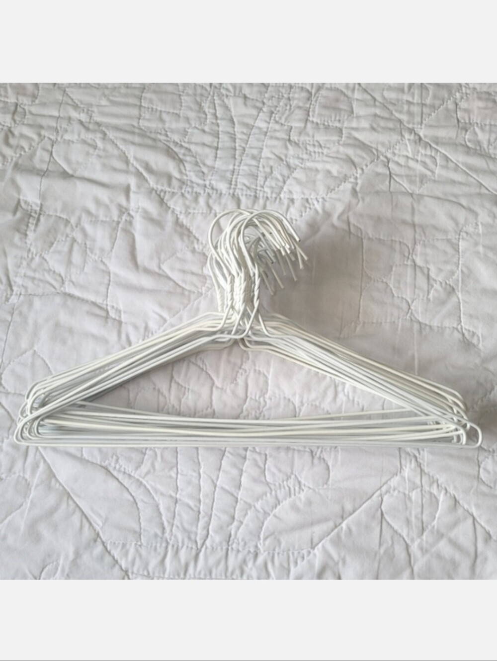 3/$15 🌸 25 Wire Hangers